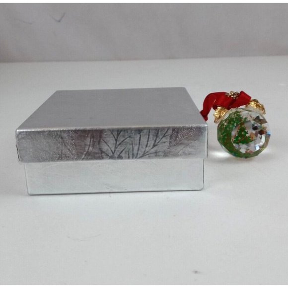 Vintage Avon Crystal Fauceted Christmas Tree Ornament In Original Box - Picture 1 of 13